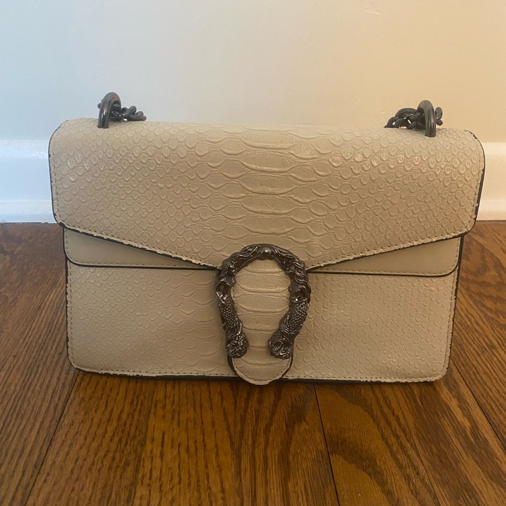 Chain Crossbody Bag - Picture 4 of 7